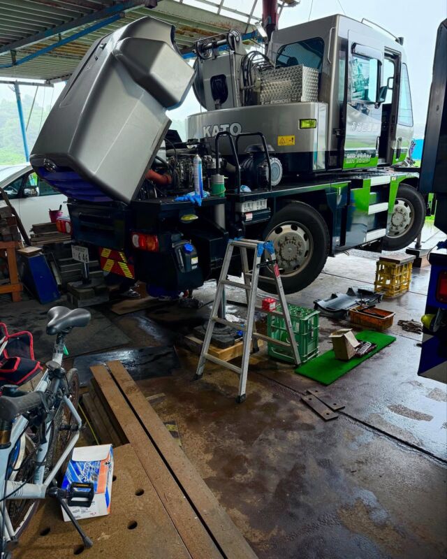 整備。（ねおまる）

#福吉重機
#静岡県
#東部
#静岡県
#移動式クレーン
#13tラフター 
#KATO
#クレーンオペレーター
#女性オペレーター活躍中
#クレーン女子
#7月15日 
#火曜日
#整備